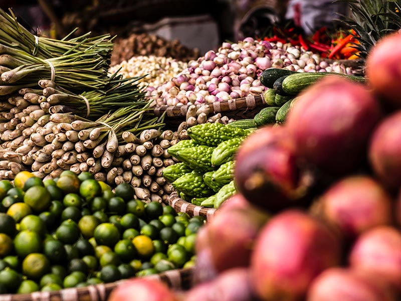 Chinese Consumers Gravitate Toward Organic and Imported Foods